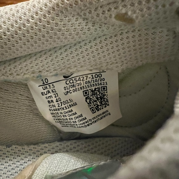 Nike Sneakers - Picture 6 of 11